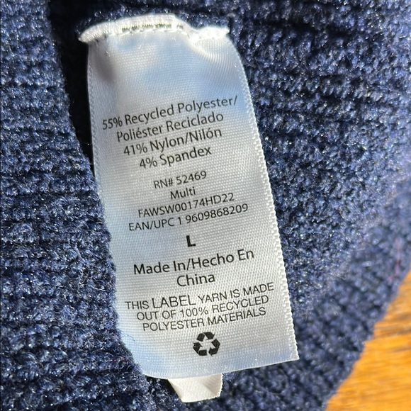 Colorblock Turtleneck Sweater - Picture 7 of 7